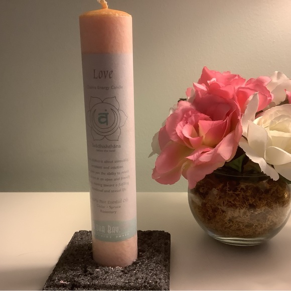 NWT! Chakra Love Energy Candle and holder - Picture 2 of 7
